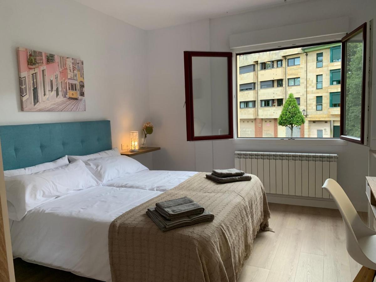 Apartamentos Santullano 1 Oviedo Exteriör bild